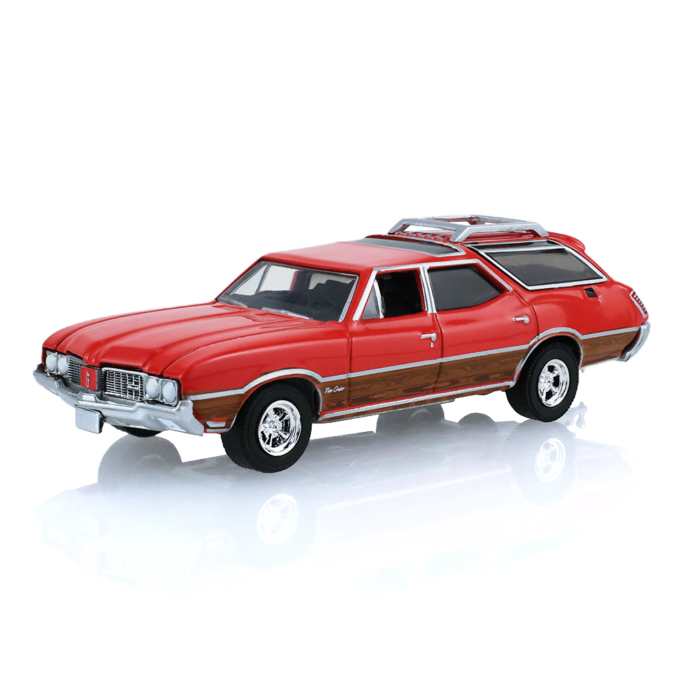 1970 Oldsmobile Vista Cruiser ‐ Rallye Red with Canoe Trailer with Canoe Rack, Canoe and Kayak