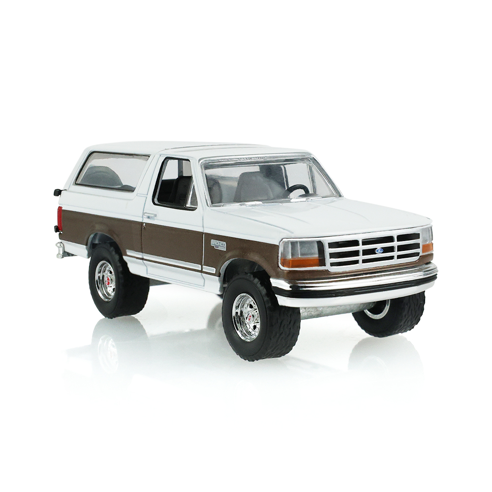 1993 Ford Bronco XLT – Oxford White and Medium Mocha Metallic