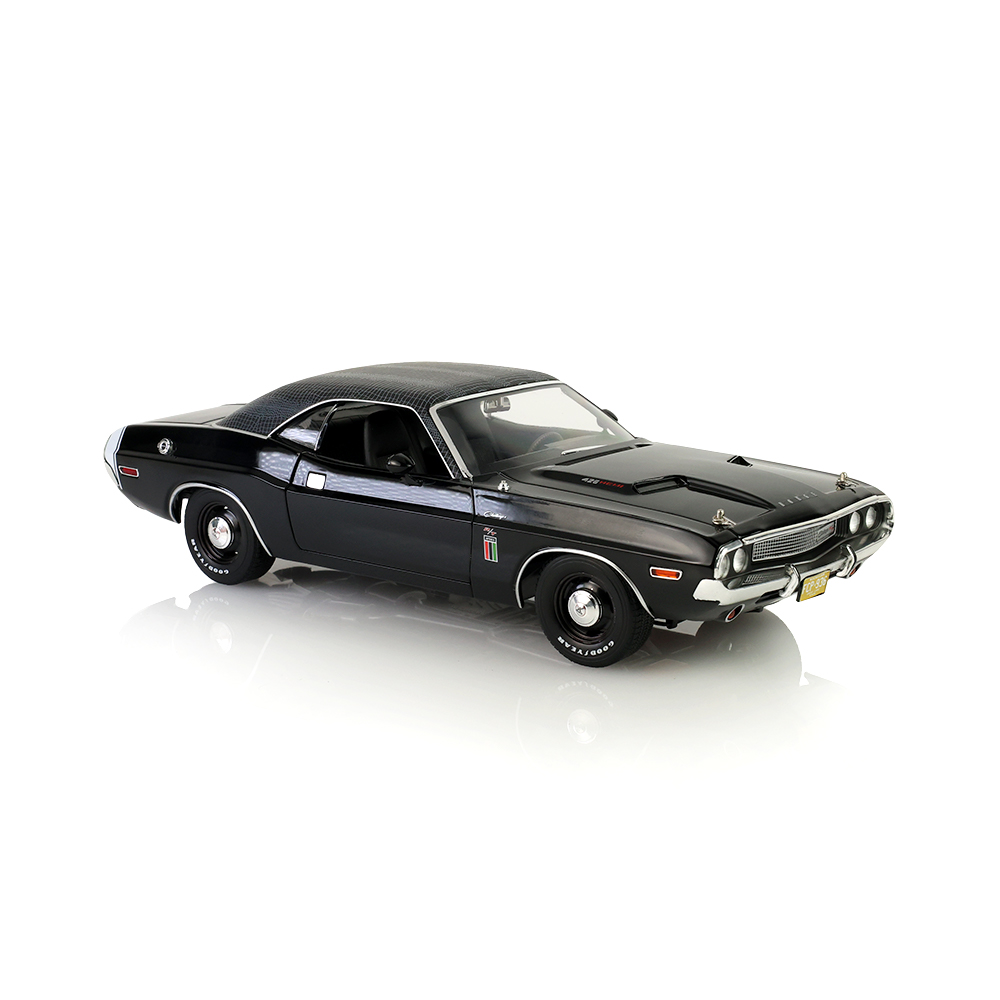 1970 Dodge Challenger R/T 426 HEMI - The Black Ghost